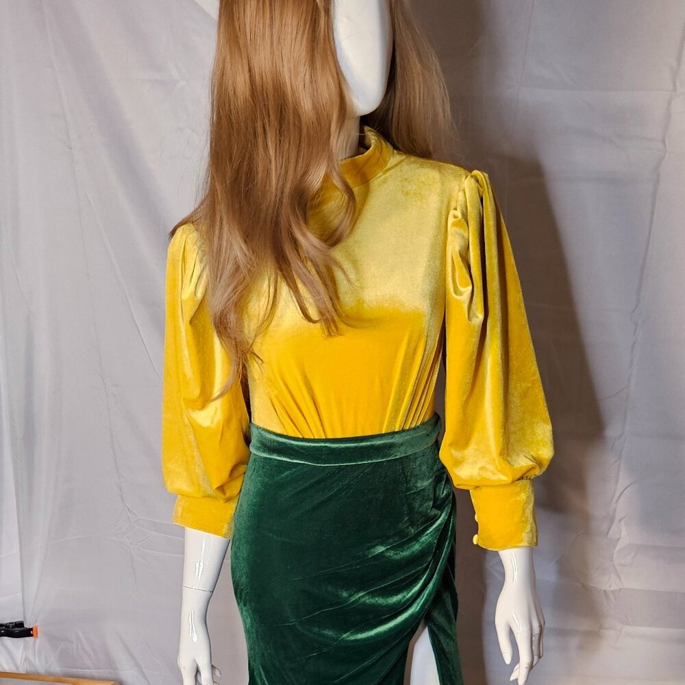 Beautiful Chiclody Green & Yellow Velvet Dress - Size 4 (Small) - NWT